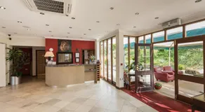 Golden Lion Hotel - Image 3