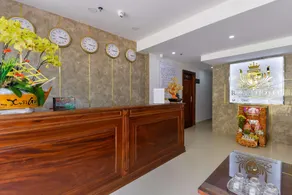 Royal Hotel District 2 - Image 3