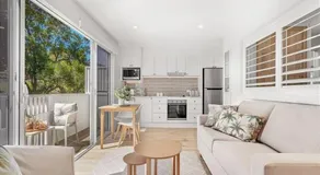 HighTide- luxury apartment, almost on the beach. - Image 2