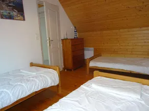 Stenhus i Kersiny nær stranden - Image 4