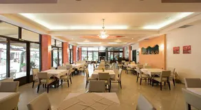 Flisvos Rooms - Image 2