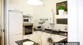 Big Apartment Barcelona Gran via - Image 3
