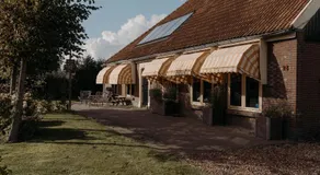 Camping De Tulpenweide lege Kampeerplaats, lege plaats op het gras zonder bed - Image 2