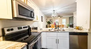 Modern 2 en suite townhome near DT Raleigh - Image 5