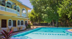 Manyatta Azure Boutique Hotel - Image 4