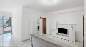 Villa avec piscine, terrasse et internet haut débit | Vue montagne - Image 5
