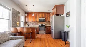 Spacious 2BR-1BA-4 Beds NYC MetLife Parking - Image 4