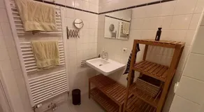 Cosy 2BR Perfectly located B&B Apartment - Image 5