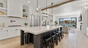 Sandy Beach Estate home - Image 5