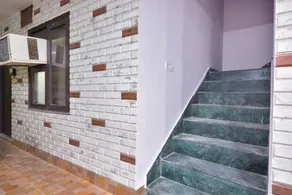 Super Townhouse by OYO Haibowal Chowk Near DMC - Image 5