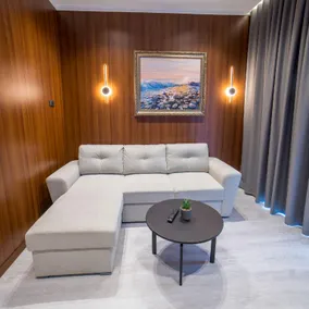 Area Hotel - Image 4
