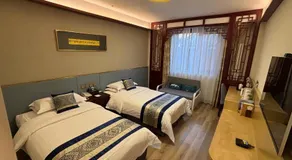 The Qomolangma Hotel Beijing China - Image 2