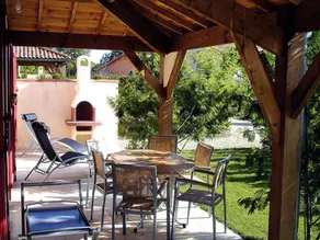 Villa with fire place in Loire region - Image 4