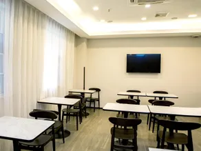 Hanting Hotel Kunming Jinmafang - Image 4