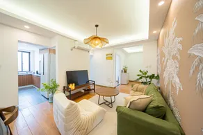 CityHome-Jing'An Temple, 4BRS 2BATHS - Image 2