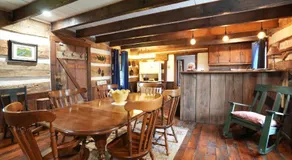 Extended Stays by Lee House Inn - Image 3