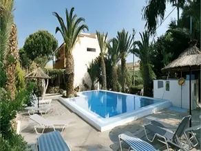 Oasis Apartments & Rooms - Image 4