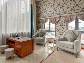 Wutong Hot Spring Hotel - Image 3