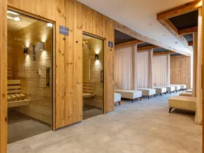Premium apartment in Fiss - Image 4