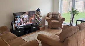 Private Room in Family Home - Image 5