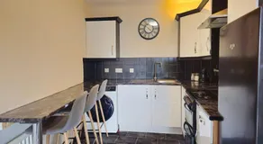 Central Apartment in Belfast City Centre - Image 4