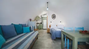 Karavos View - An artists' hideaway Paradise - Image 2