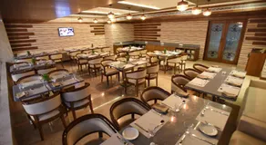 Hotel Grand Rajputana - Image 5