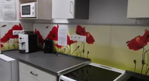 Apártmany v centre - vlastná izba so spoločnou kuchyňou a kúpeľnou môže byť zdieľaná 2 inými izbami - Image 3