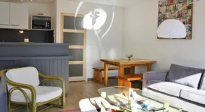 Appartement T2 Cabine avec Terrasse, 5 Couchages, Parking Privé – Bormes les Mimosas - FR-1-251-503 - Image 2