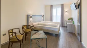 Hotel Panineria Colombera Rossa - Image 2
