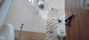 Fully Furnished 2 BHK Home in KPHB with Parking - Image 2