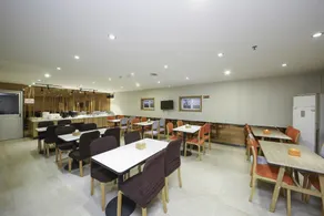 Eaka 365 Chain Hotel (Cangzhou No. 2 Middle School Central Hospital Branch) - Image 4