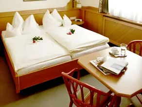 Hotel Lindner - Image 2