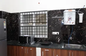 Sakura Inn & Suites - Image 3