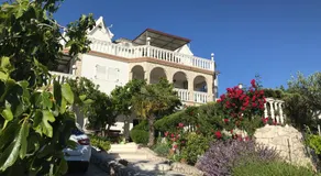 Apartment Santa Marina - Image 4