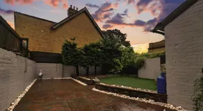 Aylesford Guesthouse - Image 2