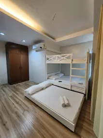 CWC Riding Crew Base: 6-Bed Bunk Suite & Shared Chef’s Kitchen - Image 3