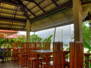 Clean Wave Resort - Image 2