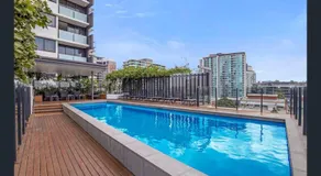 Lux 2BR Apt 5 Stars Hotel Pool Gym 10 min CBD - Image 4