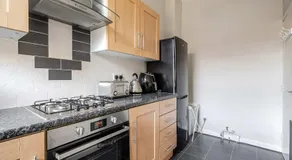 Cosy Apartment in Stunning Didsbury - Image 4