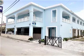 Anna's Studios & Apartments - Image 3