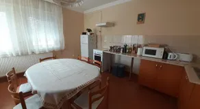 Hutasori Guesthouse - Image 3