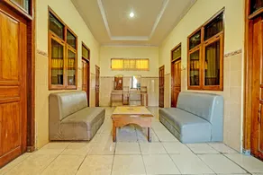 OYO Life 91677 Hotel Citra Dewi 3 - Image 5