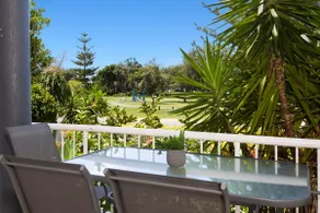 Ground Floor 2Bed Beachfront Apartment, Kingscliff - Image 4
