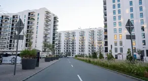 F1 Dreamstay 1BHK Gym Pool - Image 5
