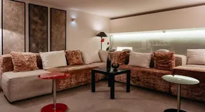 Room 230 Roma Luxury Suites - Image 3