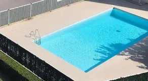 Un Date Love au bord de la Piscine - Image 5