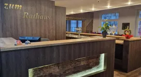 Stadt-Gut-Hotel Zum Rathaus - Image 3