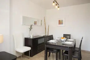 Cet appartement spacieux dans la ville de Valence dispose d'un balcon dont vous pourrez profiter toute l'année. Lumineux, moderne et confortable, avec piscine commune et espace pour enfants. Tout son confort rendra votre séjour inoubliable.Cet appartem - Image 5
