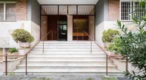 Exclusive Apartment in Eur Lake - Image 5